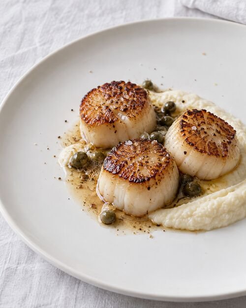 Seared scallops with cauliflower and brown butter